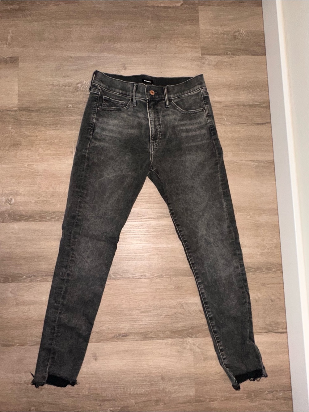 Express Women's Black Washed Skinny Jeans